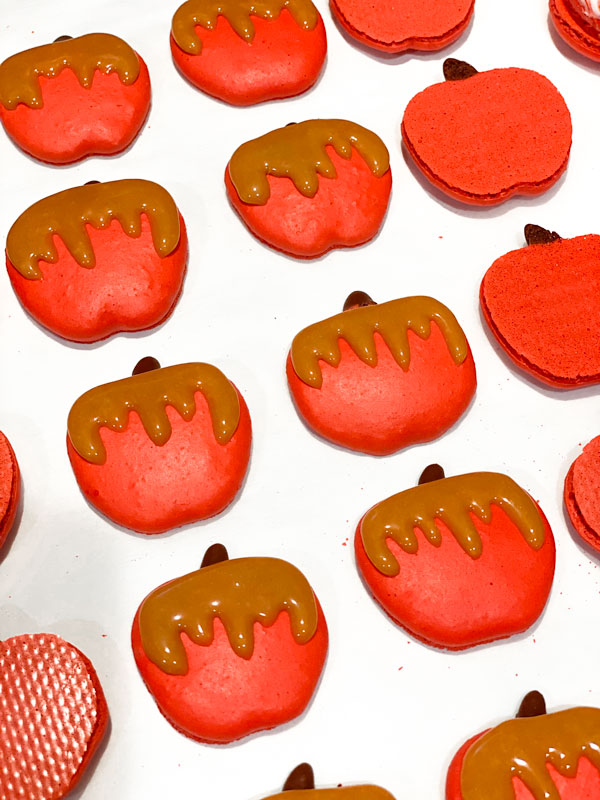 caramel apple macarons with carmel drizzle