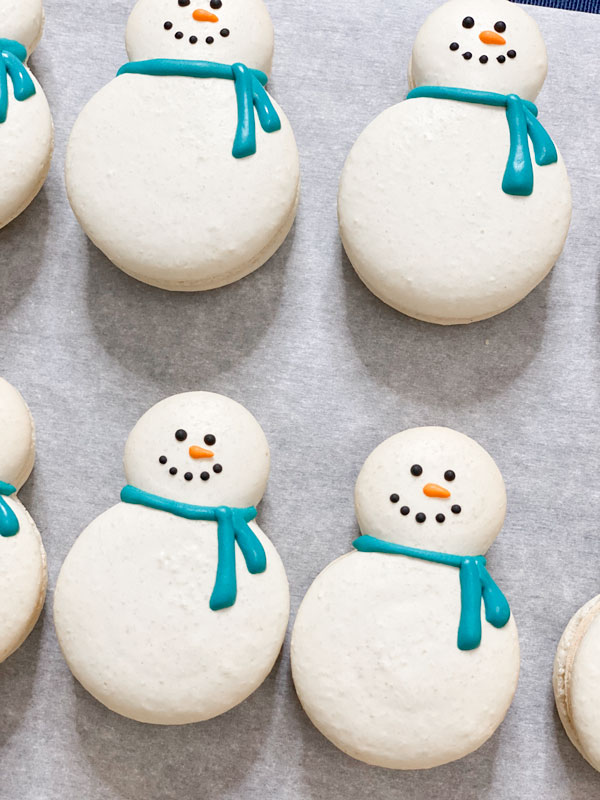 snowman macarons with scarves