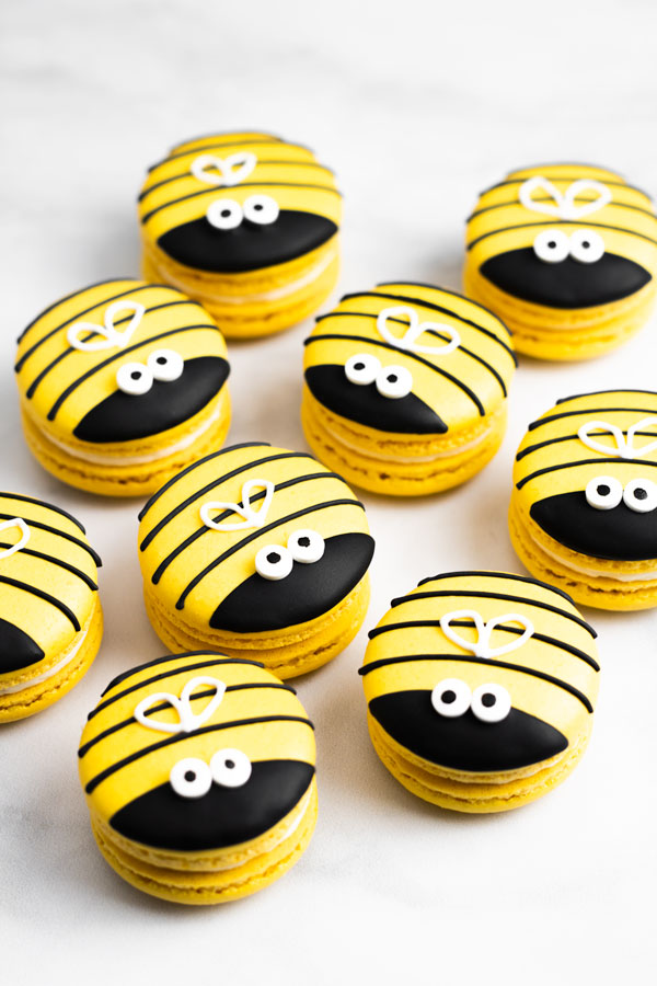 yellow honey bee macarons