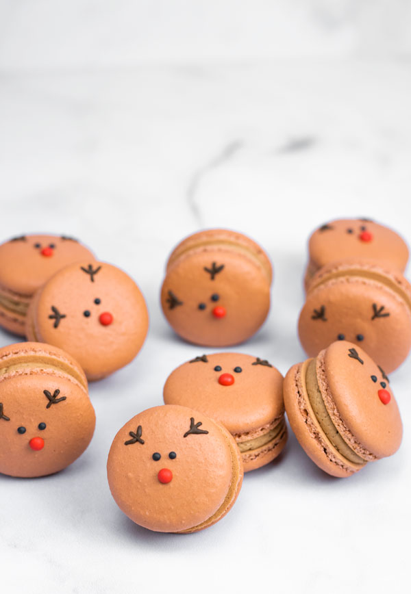 reindeer macarons