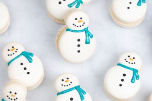 Snowman Macarons